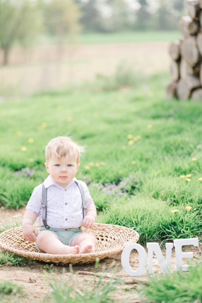 Cake-Smash-Session-for-Isaac-1st-Birthday-Photography-Golden-Heart-Photography