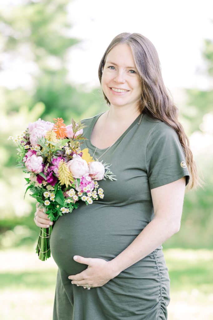 glowing mama-to-be at session with Golden Heart Photography